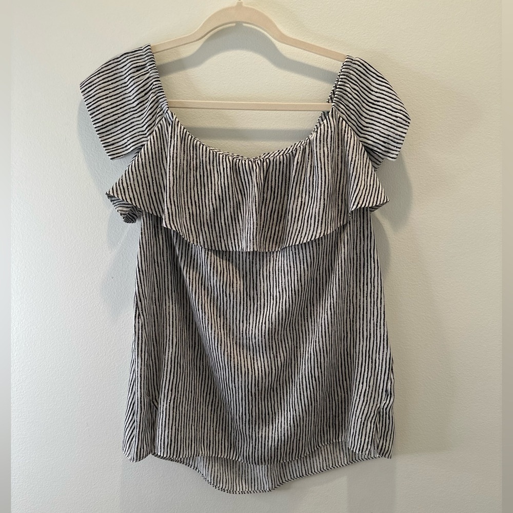 Halston Stiped Off Shoulder Top Size Large